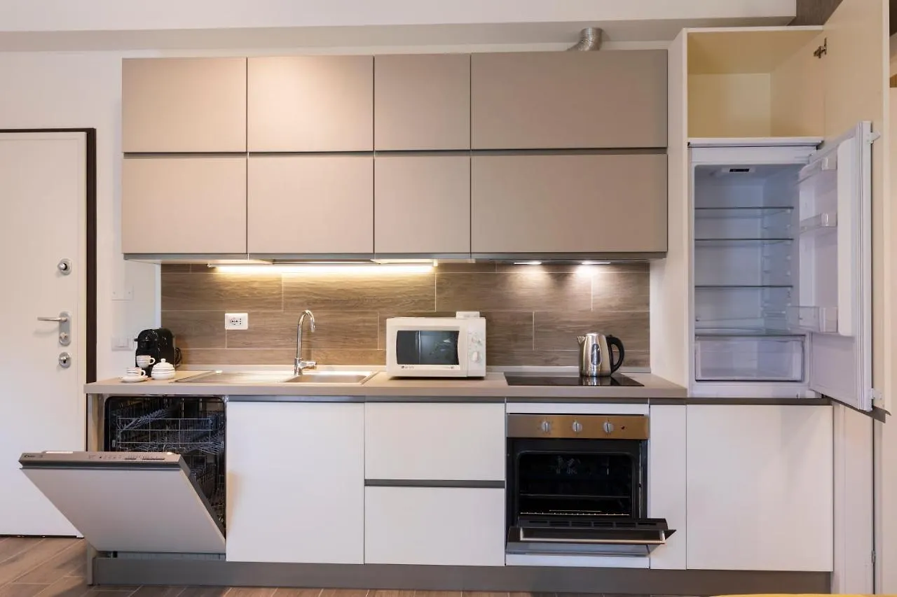 West Milan - Modern And Comfortable Apartment