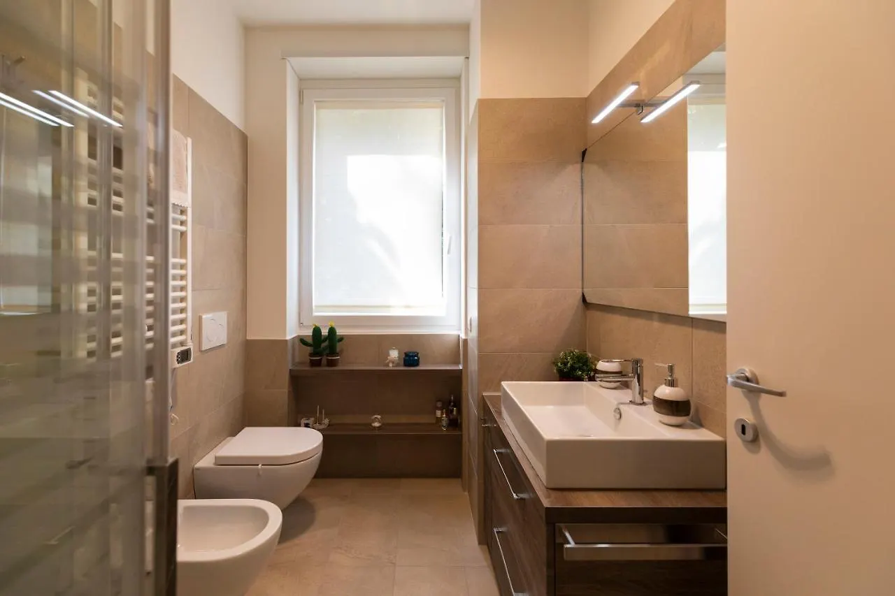 West Milan - Modern And Comfortable Apartment