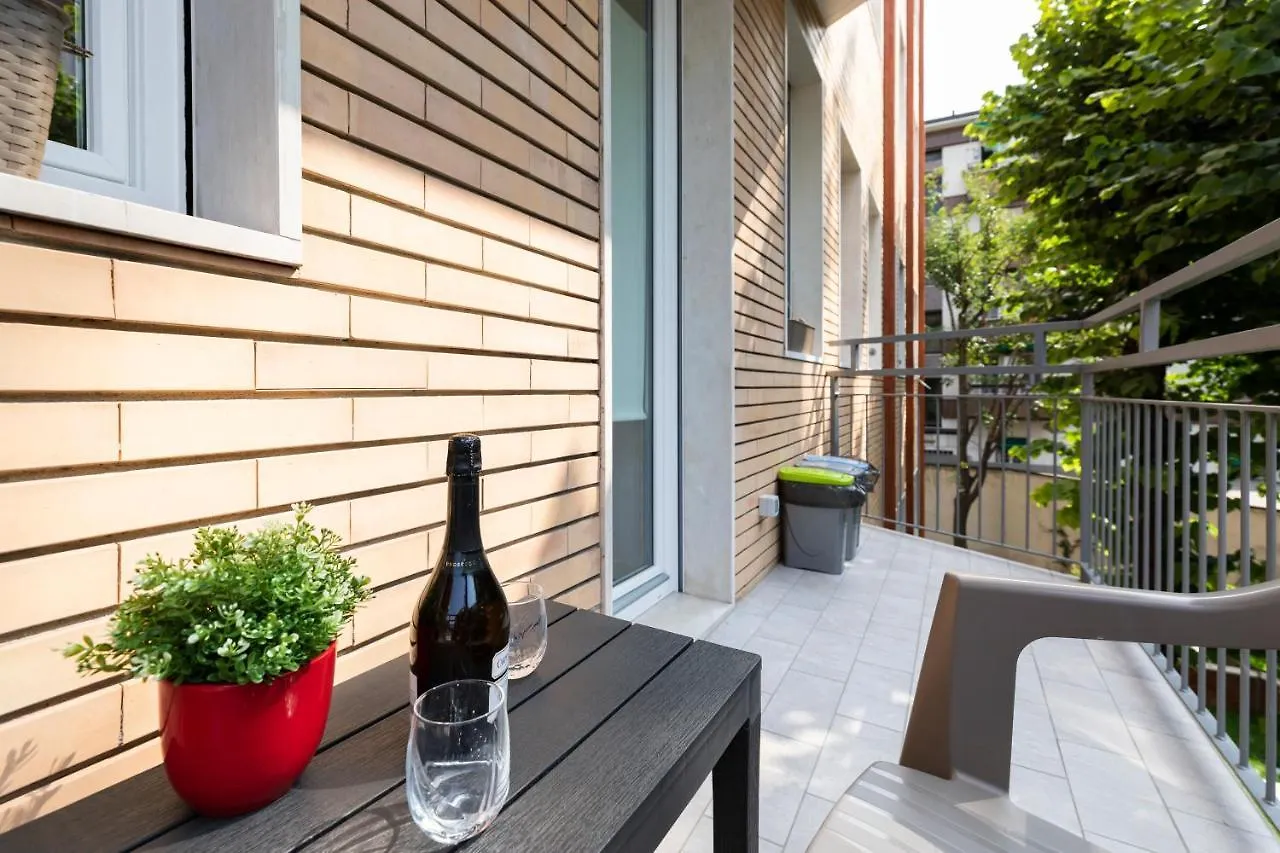 West Milan - Modern And Comfortable Apartment 0*,